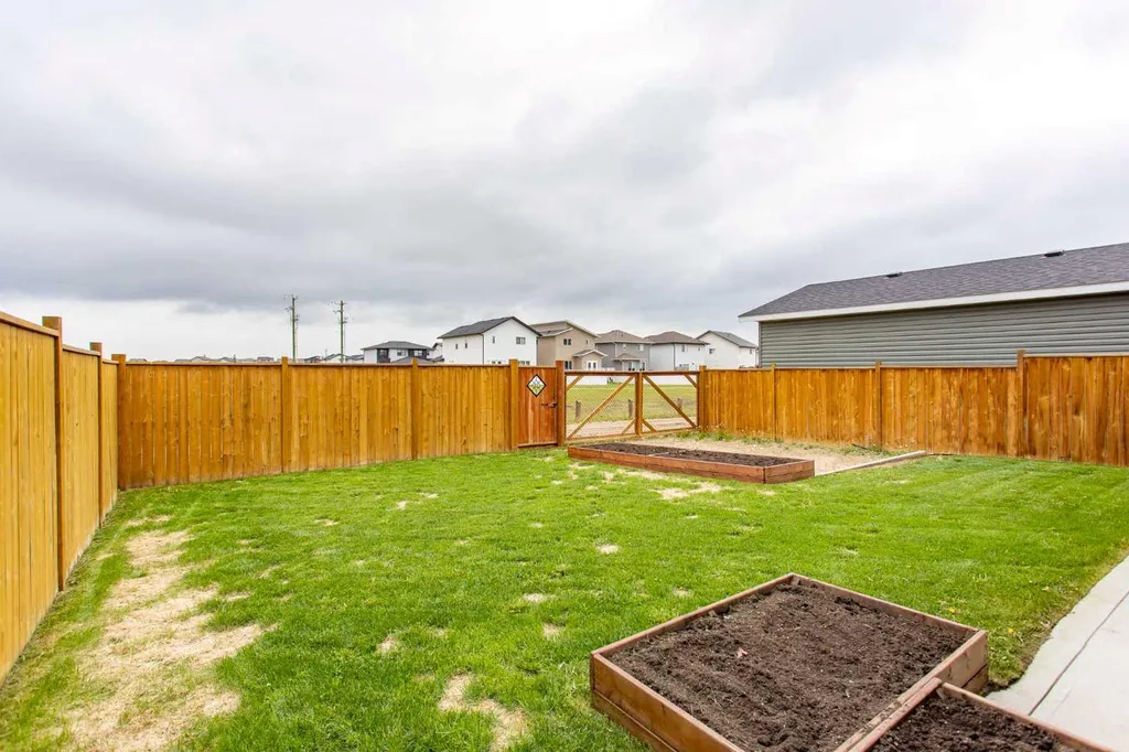 139 Morris Court Blackfalds AB T4M 0B2