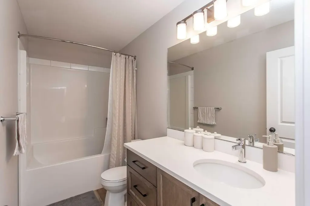 71 Bardwell Way Sylvan Lake AB T4S 0V4