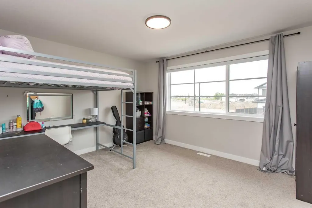 71 Bardwell Way Sylvan Lake AB T4S 0V4