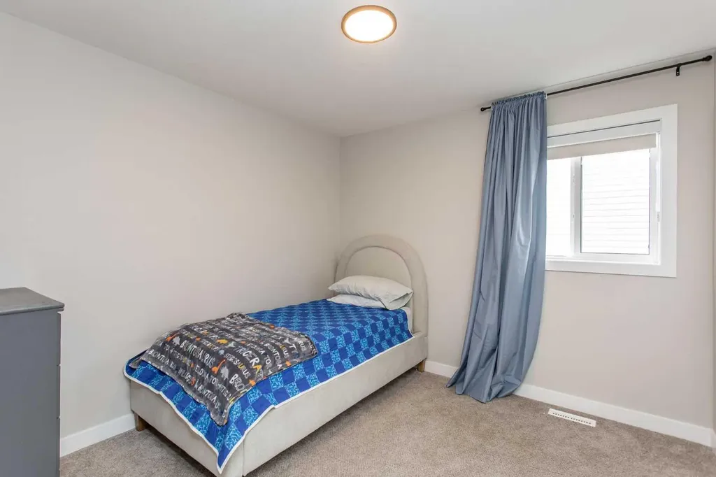 71 Bardwell Way Sylvan Lake AB T4S 0V4