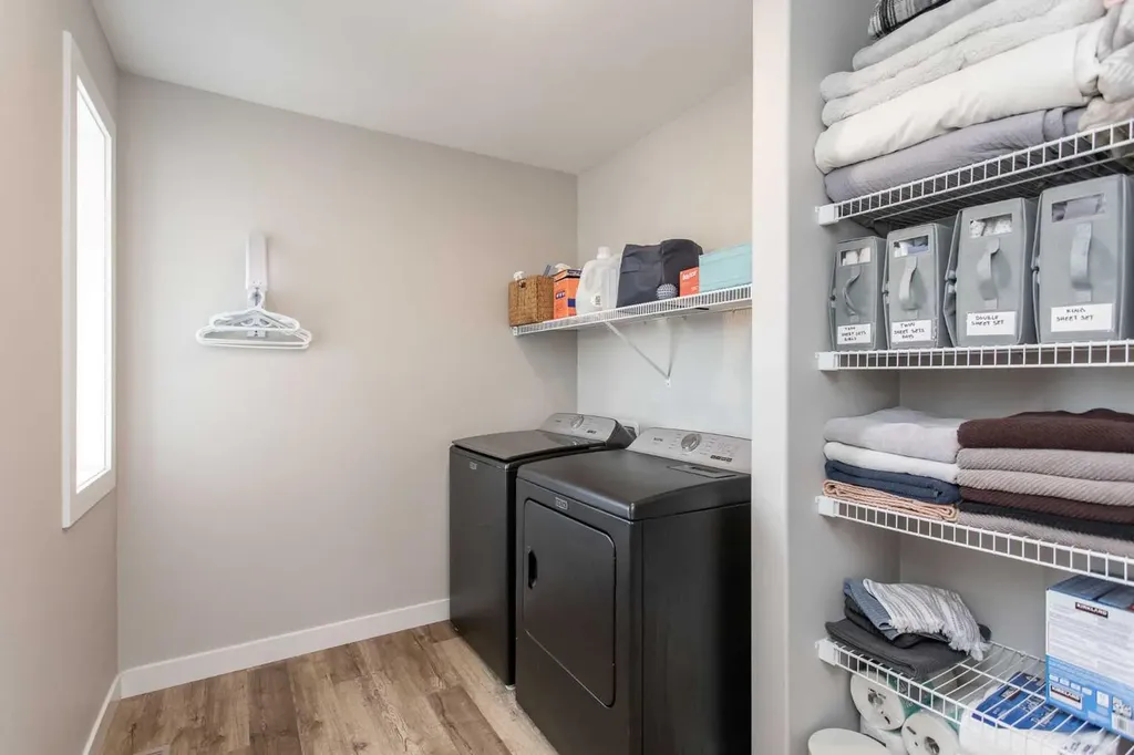 71 Bardwell Way Sylvan Lake AB T4S 0V4
