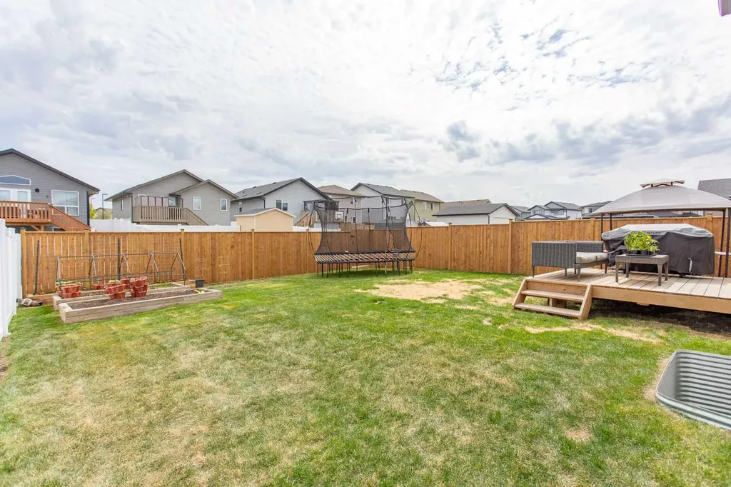 71 Bardwell Way Sylvan Lake AB T4S 0V4
