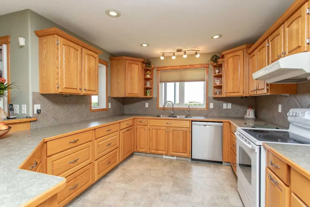 25028 Highway 595 Rural Red Deer County AB T4E 0T3