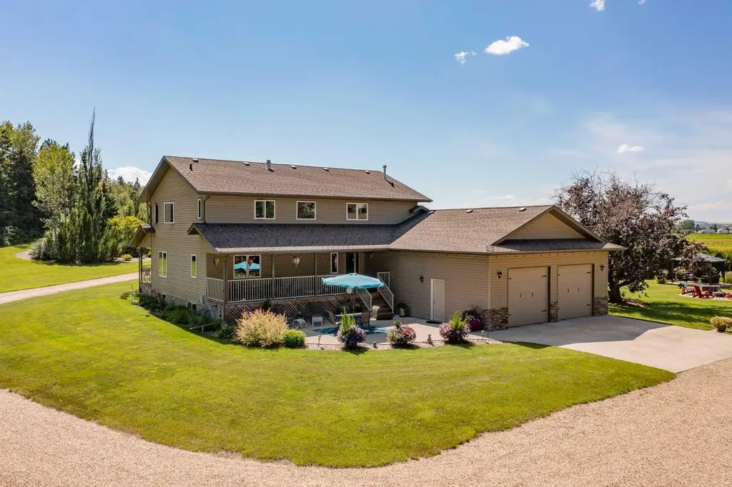 25028 Highway 595 Rural Red Deer County AB T4E 0T3