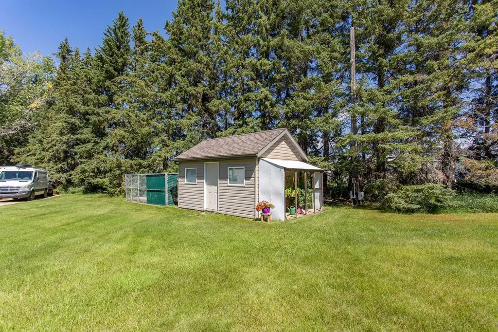 25028 Highway 595 Rural Red Deer County AB T4E 0T3