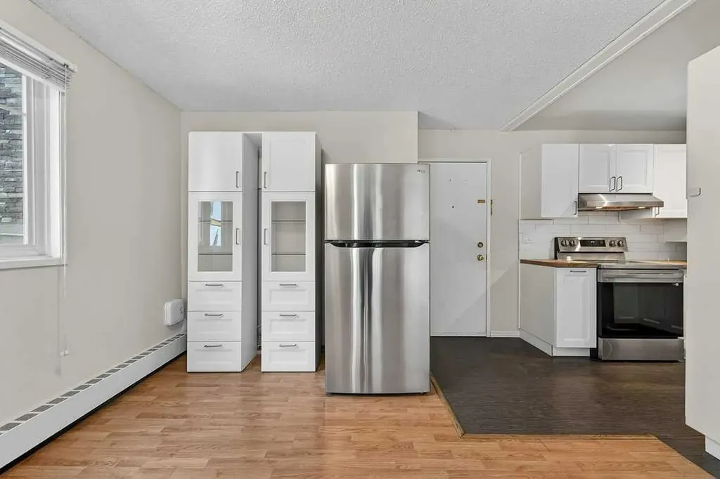 5601 Dalton Drive NW Calgary AB T3A 2C3