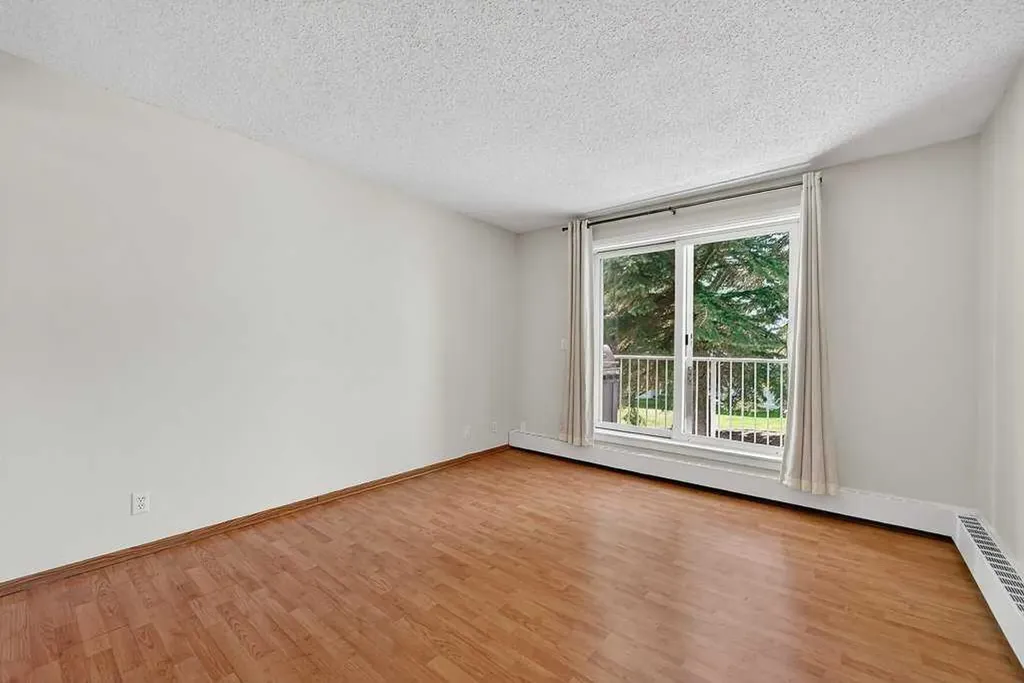 5601 Dalton Drive NW Calgary AB T3A 2C3