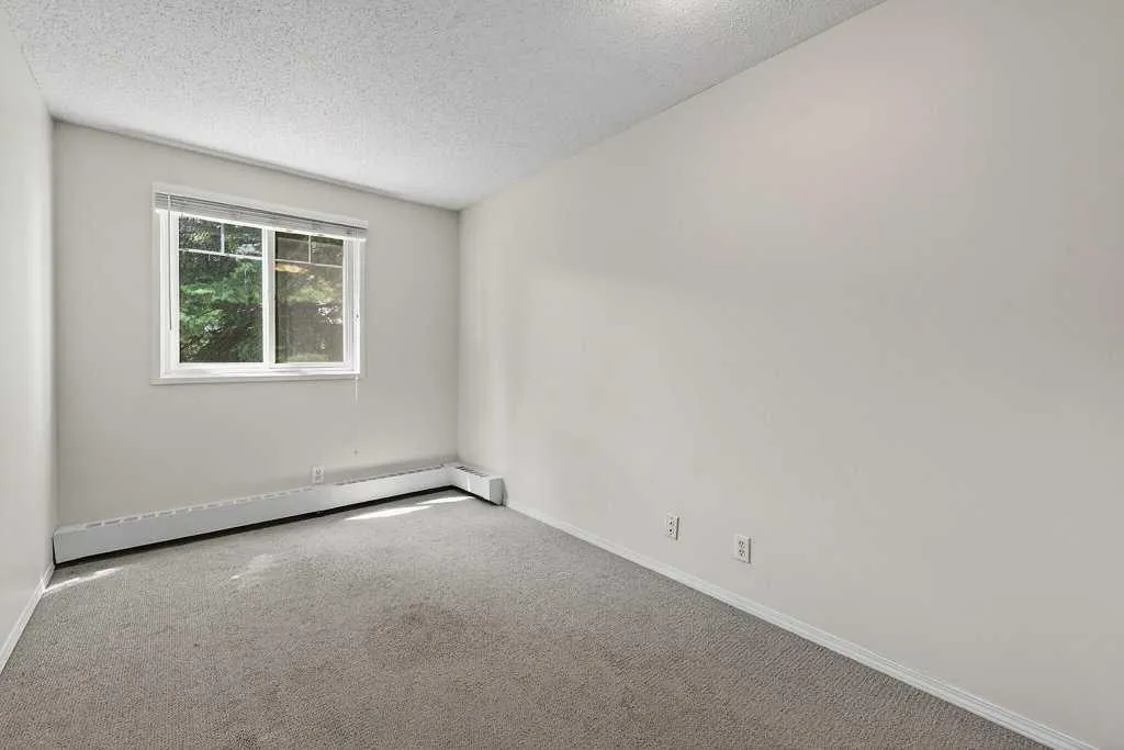 5601 Dalton Drive NW Calgary AB T3A 2C3