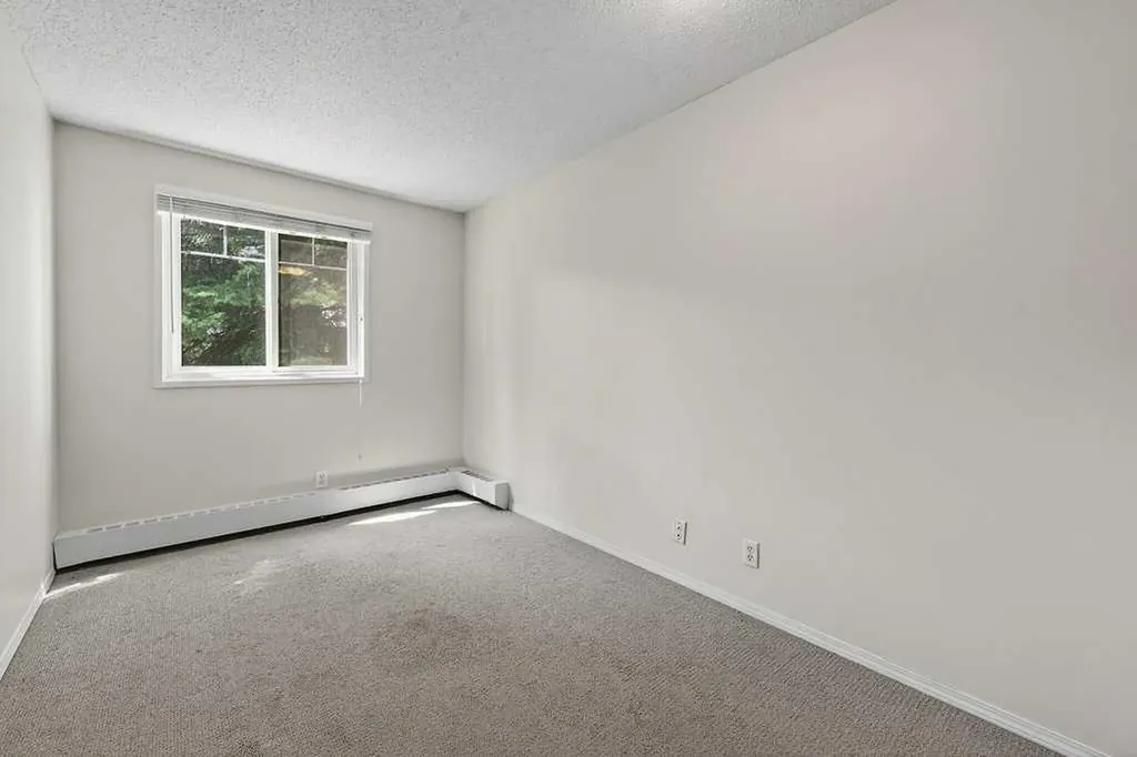 5601 Dalton Drive NW Calgary AB T3A 2C3