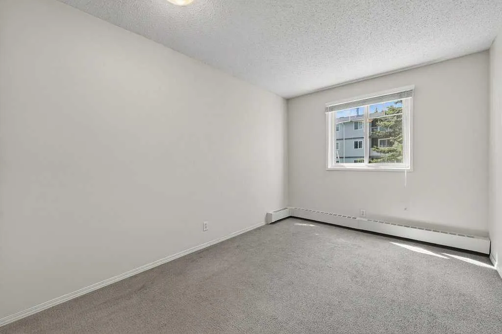 5601 Dalton Drive NW Calgary AB T3A 2C3