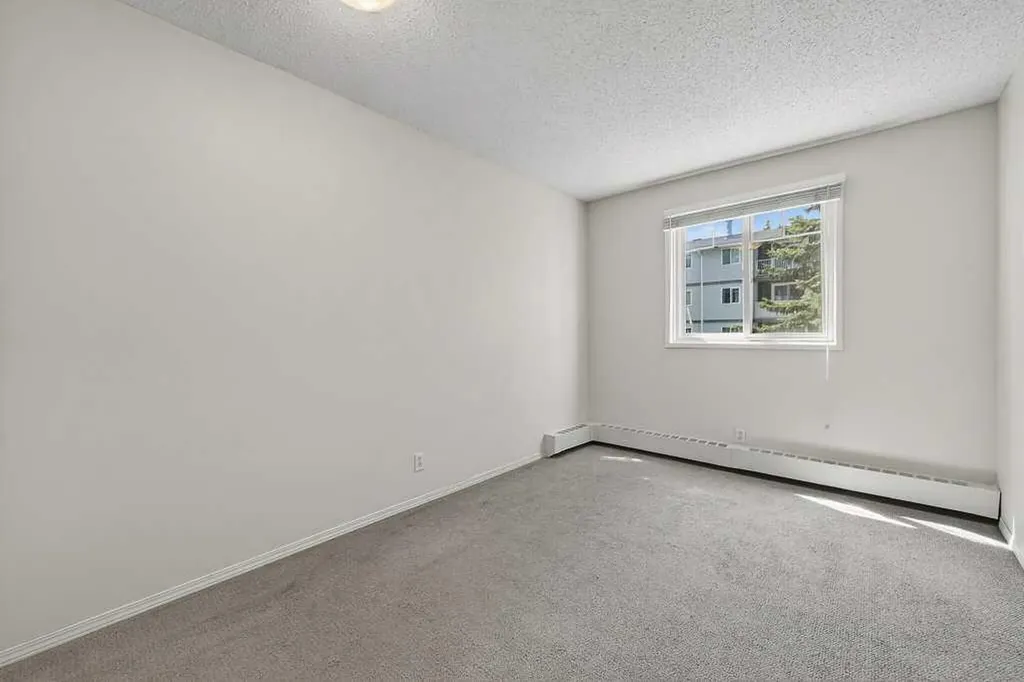 5601 Dalton Drive NW Calgary AB T3A 2C3