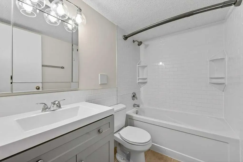 5601 Dalton Drive NW Calgary AB T3A 2C3