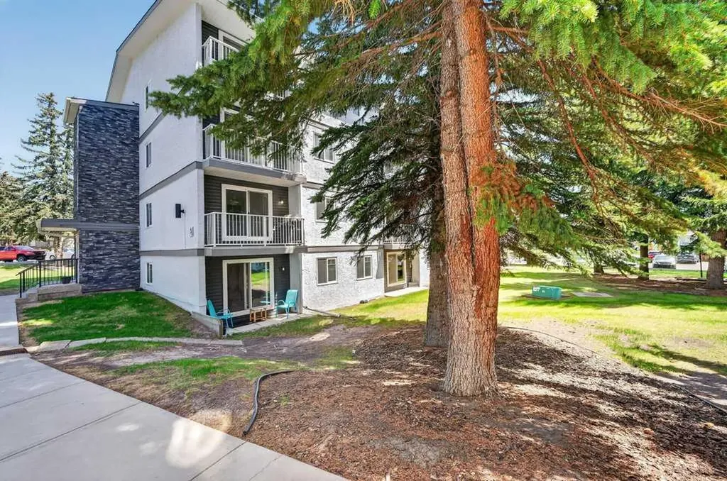 5601 Dalton Drive NW Calgary AB T3A 2C3