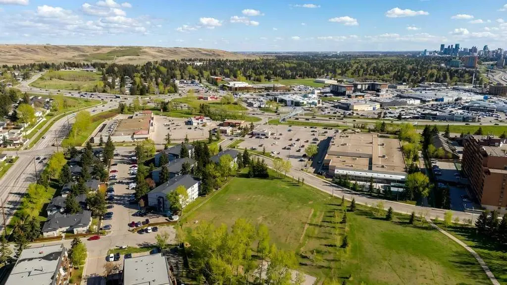 5601 Dalton Drive NW Calgary AB T3A 2C3