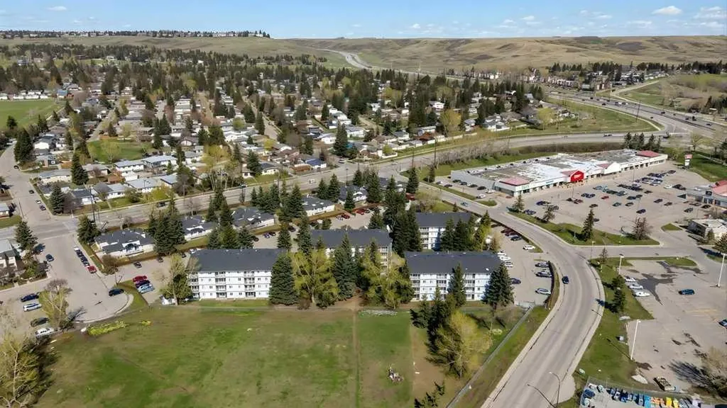 5601 Dalton Drive NW Calgary AB T3A 2C3