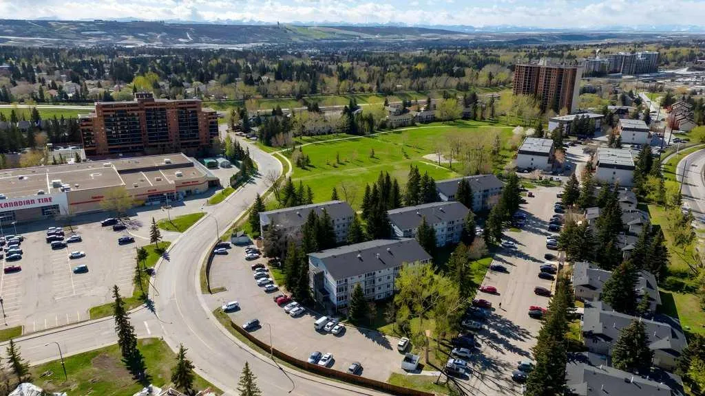 5601 Dalton Drive NW Calgary AB T3A 2C3