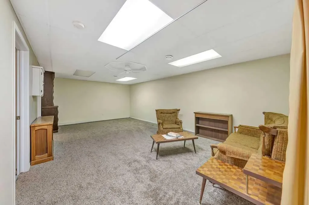 16 1st Street W Neilburg SK S0M 2C0