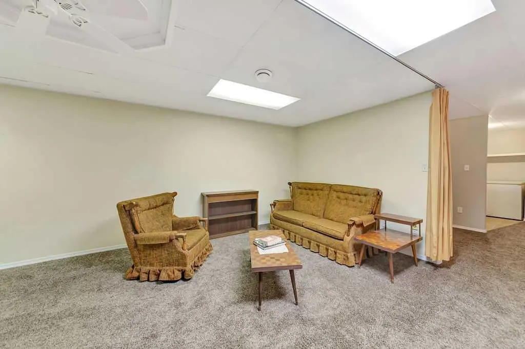 16 1st Street W Neilburg SK S0M 2C0