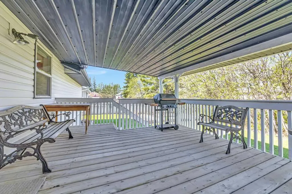 16 1st Street W Neilburg SK S0M 2C0