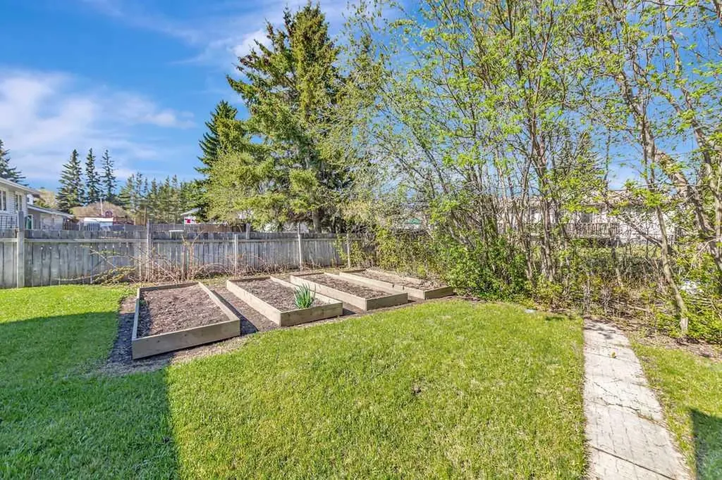16 1st Street W Neilburg SK S0M 2C0