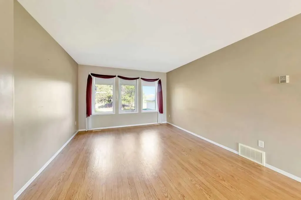 16 1st Street W Neilburg SK S0M 2C0