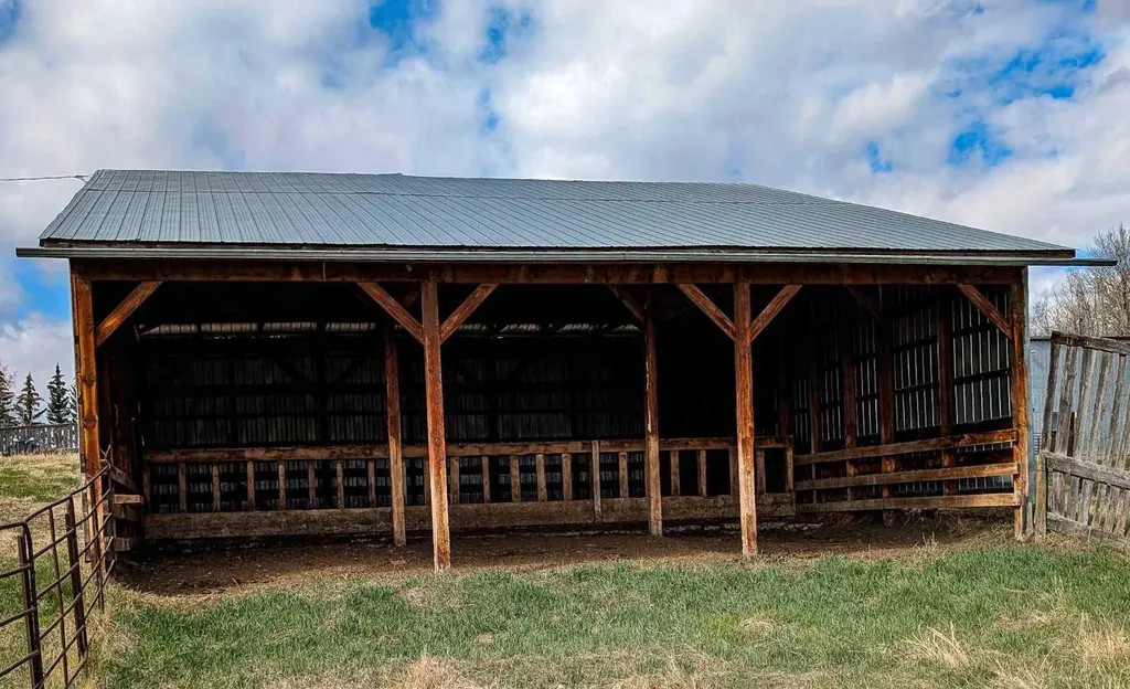 382027 Range Road 4-5 Rural Clearwater County AB T0M 0P0