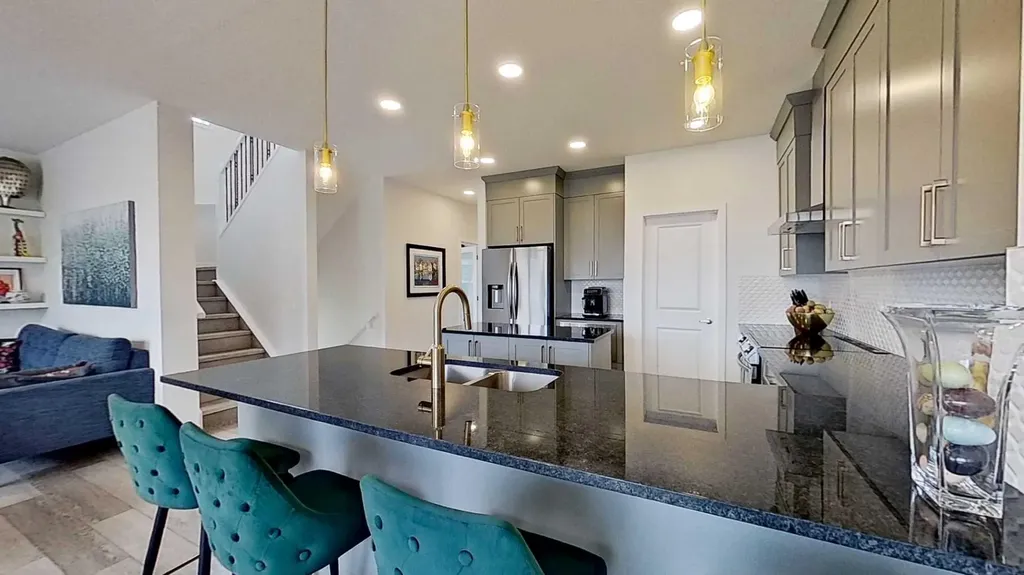 168 Magnolia Manor SE Calgary AB T3M 3J1