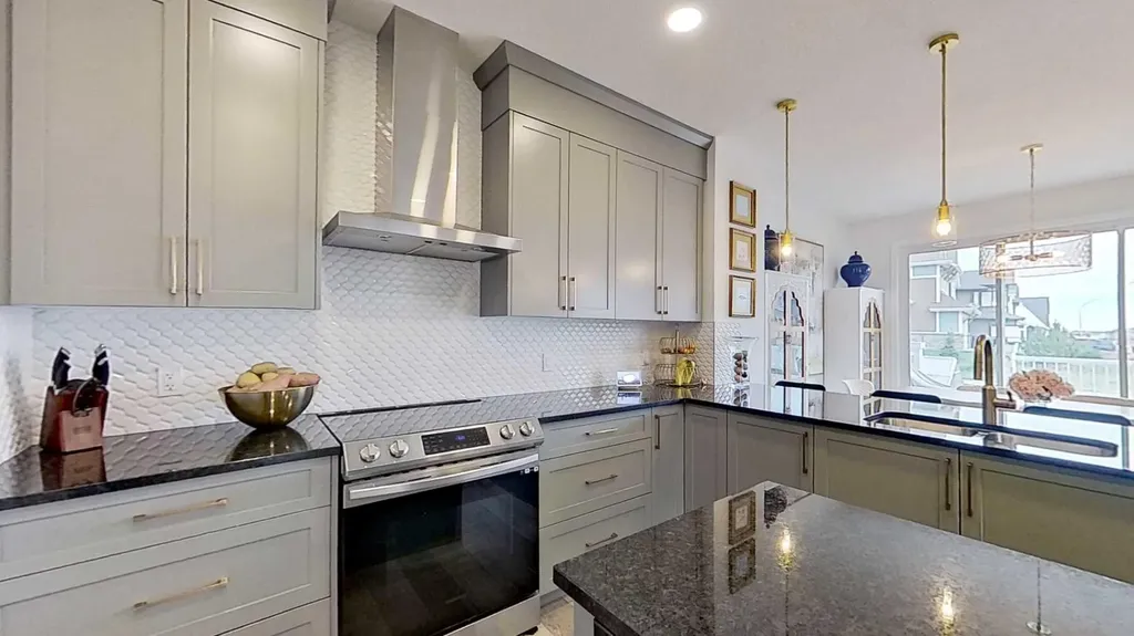 168 Magnolia Manor SE Calgary AB T3M 3J1