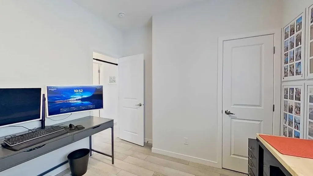 168 Magnolia Manor SE Calgary AB T3M 3J1