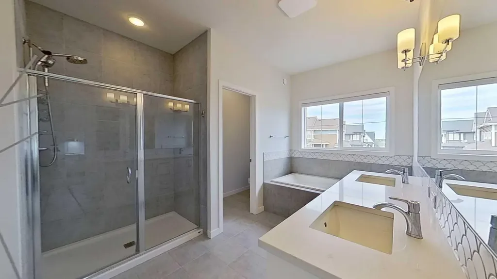 168 Magnolia Manor SE Calgary AB T3M 3J1