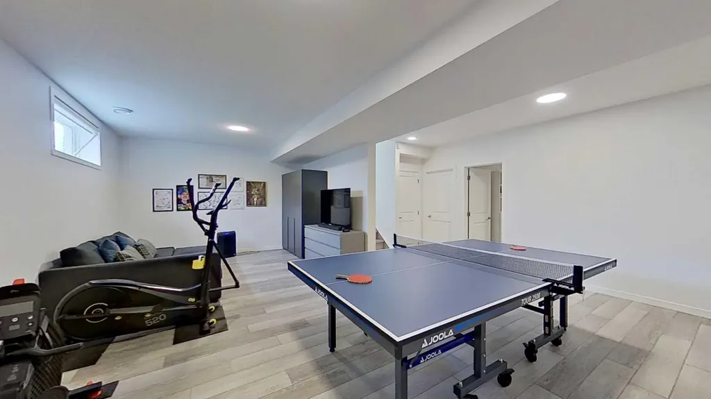 168 Magnolia Manor SE Calgary AB T3M 3J1