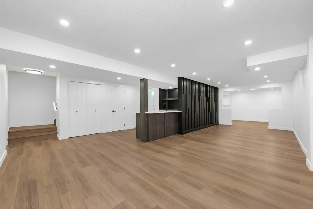 820 Archwood Road SE Calgary AB T2J 1C4