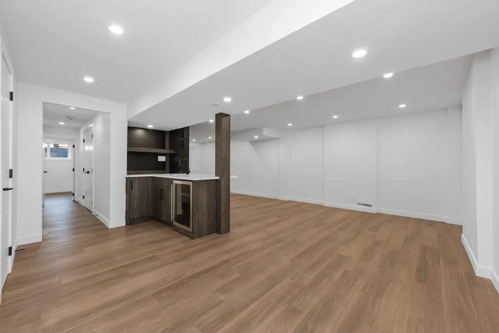820 Archwood Road SE Calgary AB T2J 1C4