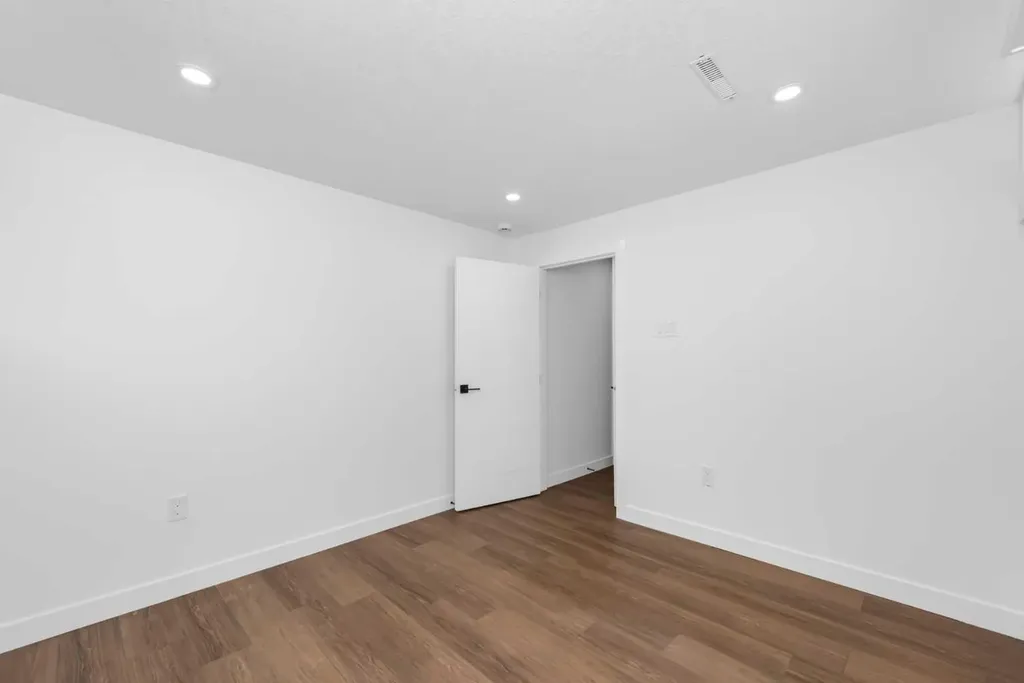 820 Archwood Road SE Calgary AB T2J 1C4