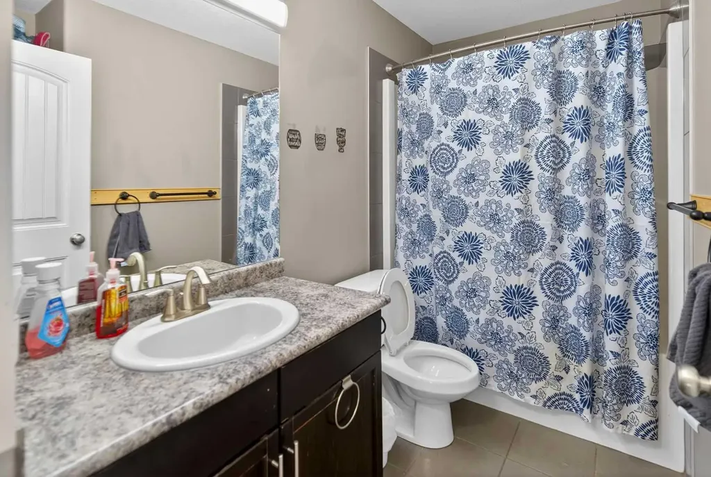 8513 102a Avenue Grande Prairie AB T8X 0K1