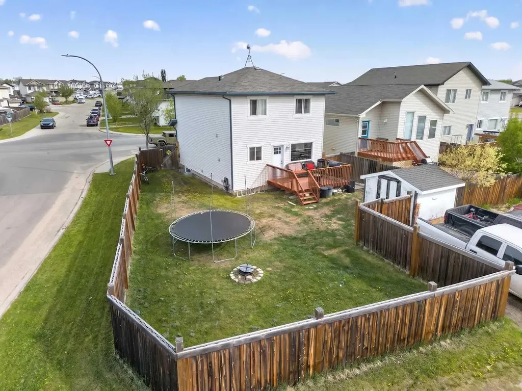 8513 102a Avenue Grande Prairie AB T8X 0K1