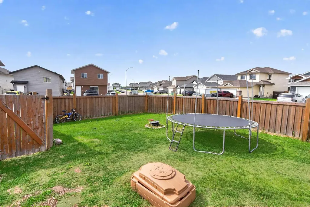 8513 102a Avenue Grande Prairie AB T8X 0K1