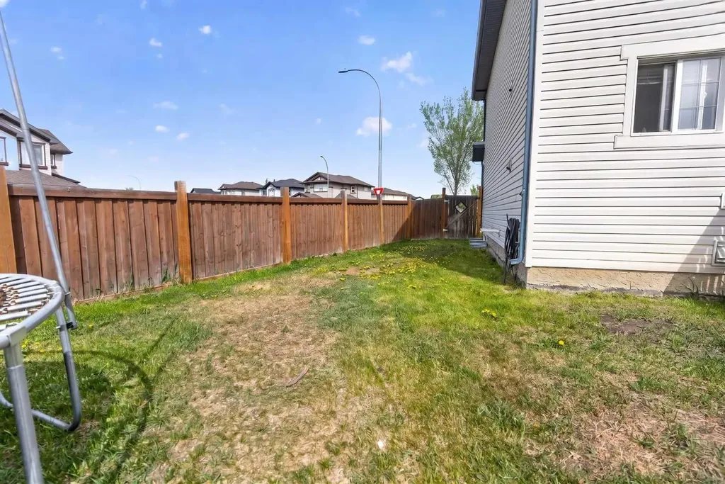 8513 102a Avenue Grande Prairie AB T8X 0K1