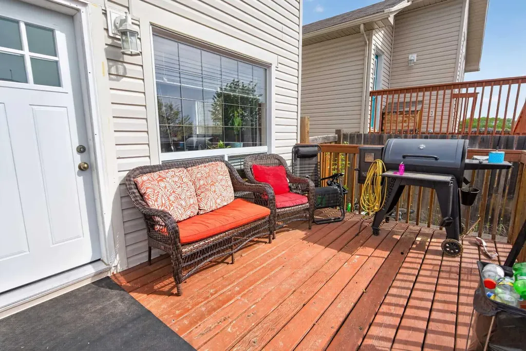 8513 102a Avenue Grande Prairie AB T8X 0K1
