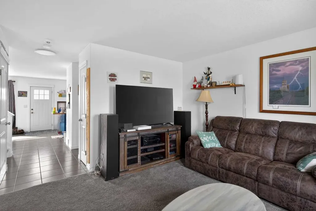 8513 102a Avenue Grande Prairie AB T8X 0K1