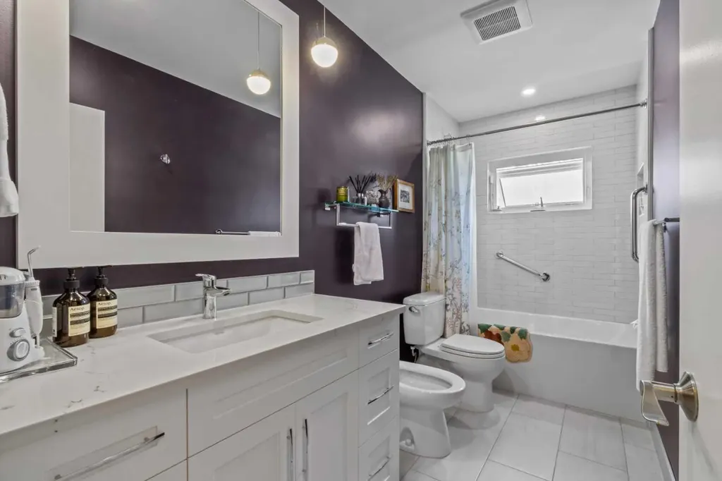 2716 Brecken Road NW Calgary AB T2L 1H3