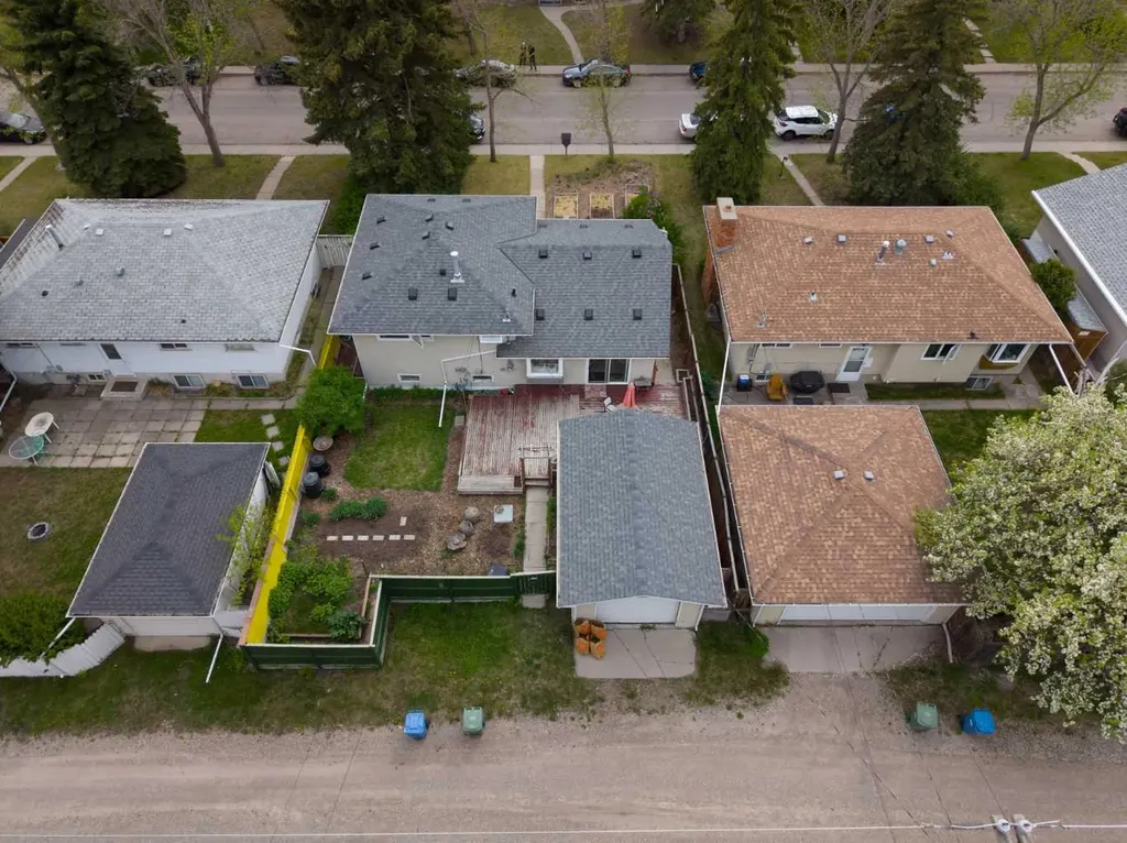 2716 Brecken Road NW Calgary AB T2L 1H3