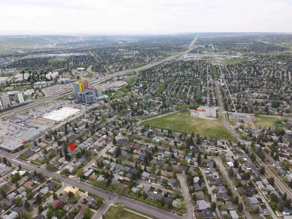 2716 Brecken Road NW Calgary AB T2L 1H3