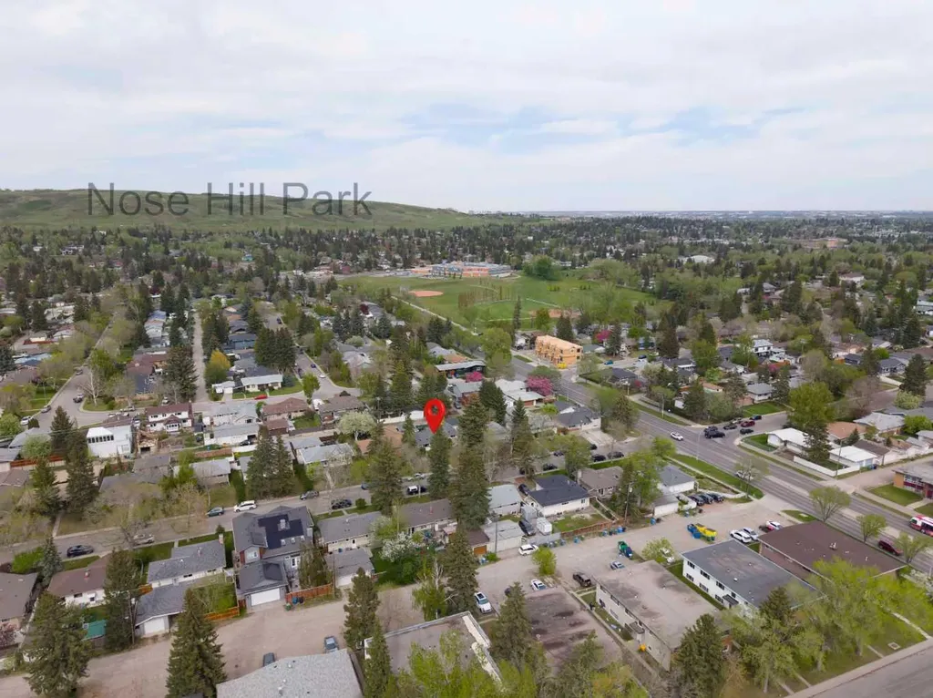 2716 Brecken Road NW Calgary AB T2L 1H3