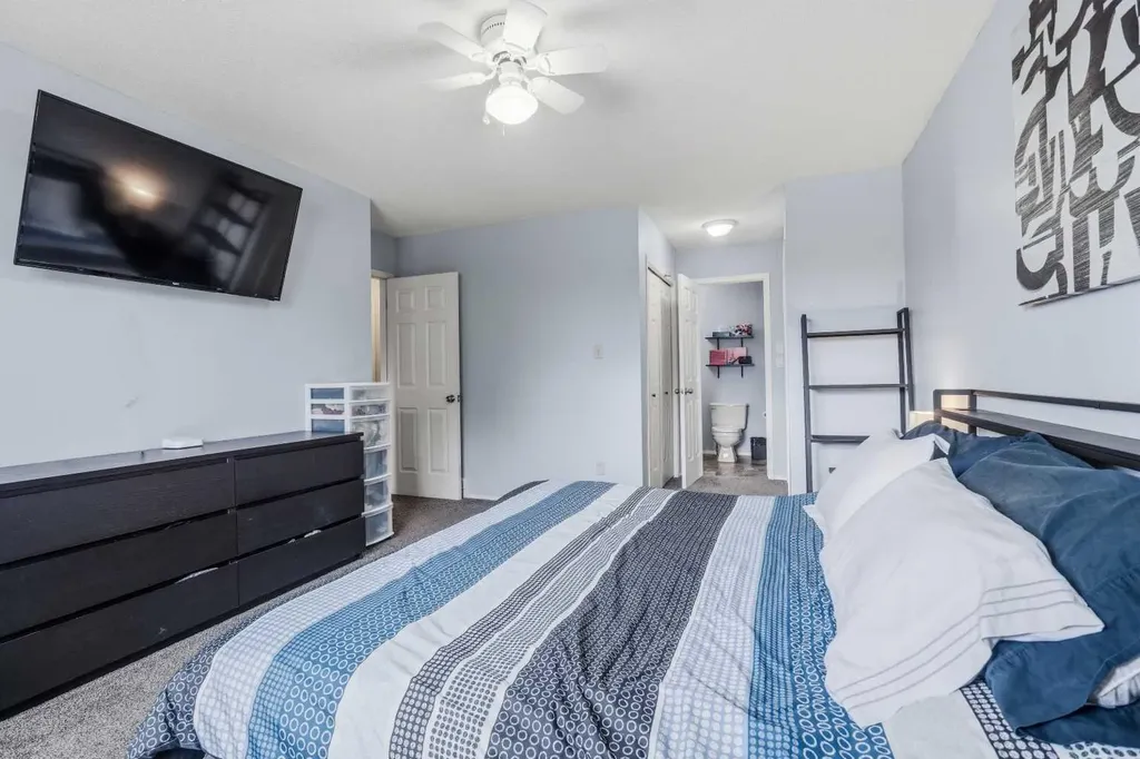 40 Graham Road Whitecourt AB T7S 1B7