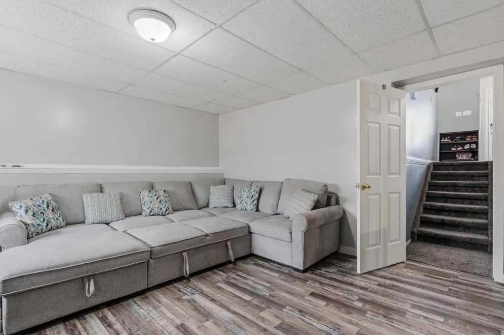 40 Graham Road Whitecourt AB T7S 1B7