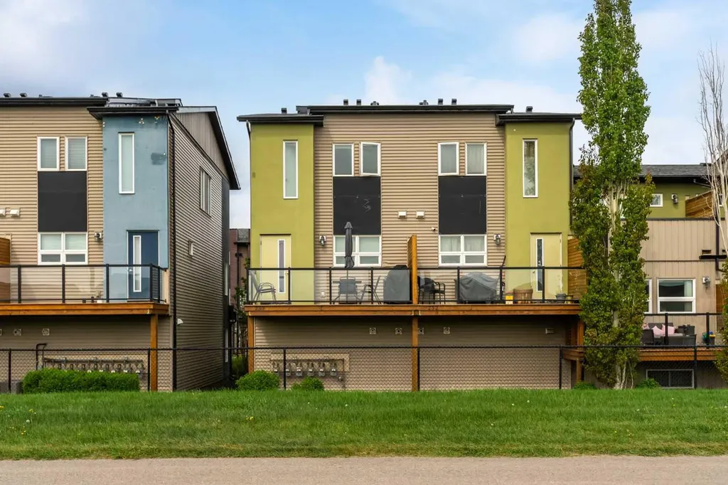 230 Covecreek Circle NE Calgary AB T3K0W6