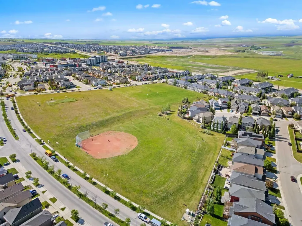 4 Sage Hill Rise NW Calgary AB T3R 2N1