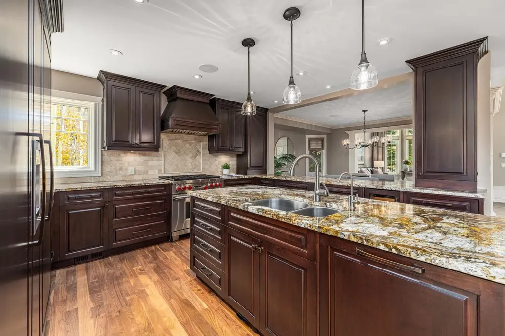 67 Sienna Hills View SW Calgary AB T3H 2Y9