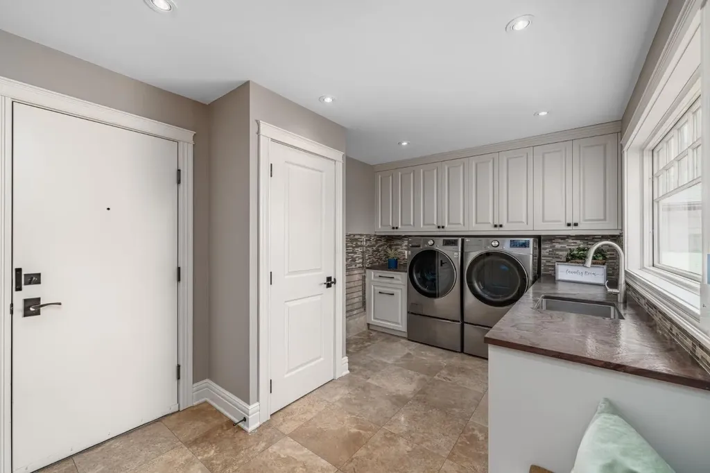 67 Sienna Hills View SW Calgary AB T3H 2Y9